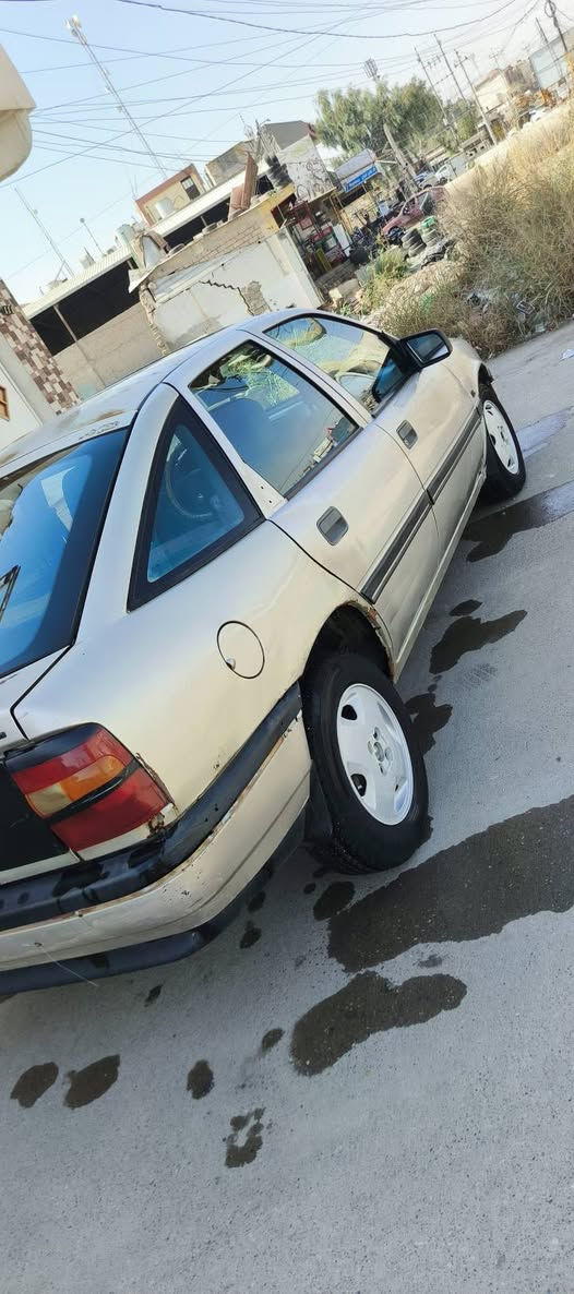 اوبل فكتره حجم 20 كير وتمتيك سير ومحرك شرط رقم بغداد مشورع وطني 
كربون بنزين  سعر 40 وبيها مجال شي قلقيل موقع موصل ***********
