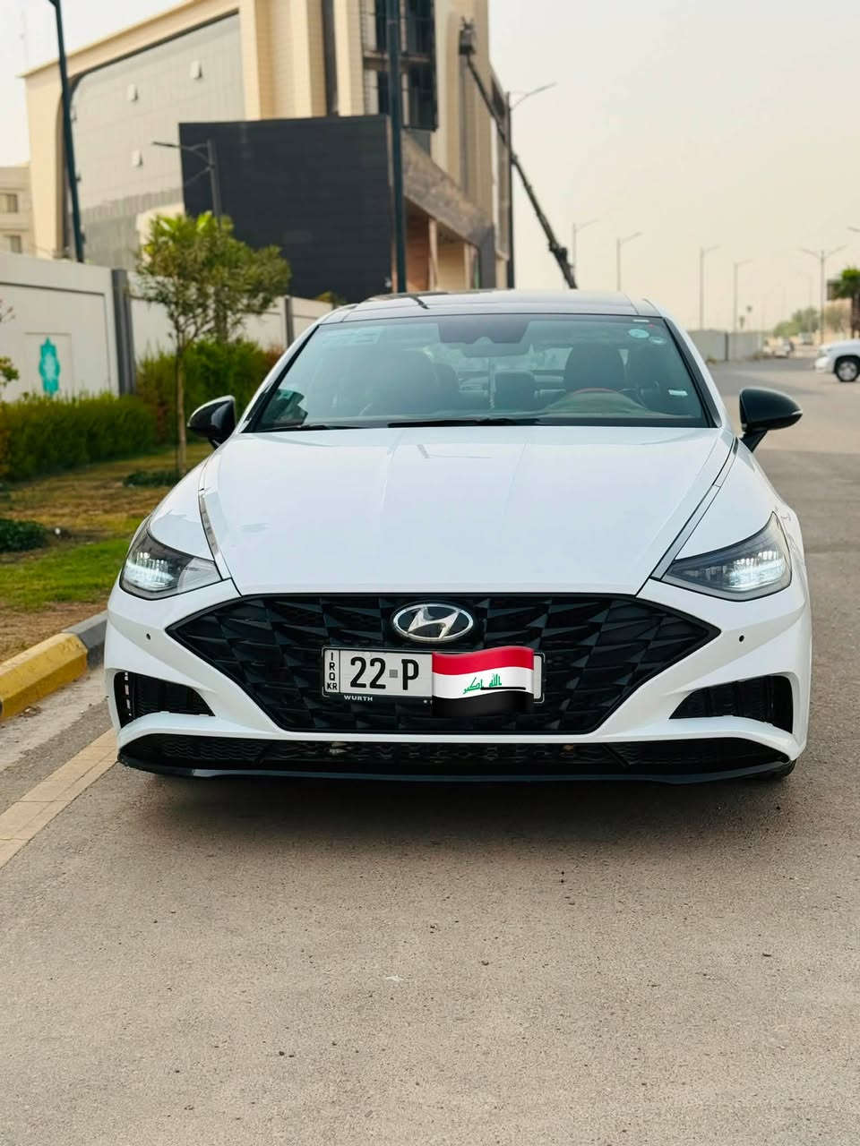 السلام عليكم
سوناتا موديل 2023 فئة لمتدد 

اعلى فئة بالسوناتا 

  شنو ابالك بيها مواصفات

ضررها جاملغ الخلفي بي صبغً 

رقم اربيل  تحويل وكالة حاضر حجم المحرك 1600تيربو 

السياره  ماشيه 42

- بصمة ابواب لمس + تشغيل + صندوق

- بانوراما ( فتحة سقف ) 

خزن 128 كيكا + ( android auto + apple car play)

8- 4 رادرات امامي وخلفي وجانبي + توقف تلقائي

- اشاير في المري + نفطة عمياء في المري

- شاشة الحجم الكبير 12 انج + تحكم عام على السياره

- سستم صوت BOSE الصوت 12 سماعة و دمام 2

- لايت امامي 4 عدسات LED بكلايتات لد

- هاندبريك بصمه + اوتو هولد للتوقف في الازدحامات

- شفتات في الاستيرن كير ( تبترونك رياضي )

- نظام الترحيب عنده الاقتراب داخل وخارج السياره

- ويل سبورت N حجم 19

- تبريد السياره بيانو 

- كير 8 نمر دبل گلج

وبيها بعد مواصفات 

حادثها موضح بالصور وصور حادث مال امريكا بل منشور 

 تريد تحويل تريد وكاله حاضر 

سعرها (165$)وبيها مجال قليل

رقم***********
