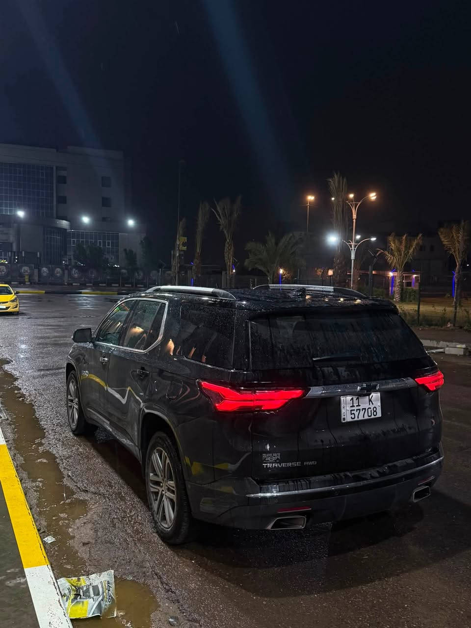 🚗 شيفروليه ترافرس 2023 – High Country (أعلى فئة) 🚗
✨ اللون: أسود ملوكي
✨ العداد: 46,500 كم (قابل للزيادة)
✨ المحرك: V6 3.6L قوة وأداء ممتاز
✨ الرقم: بغداد (باسم المالك)
📌 أبرز المواصفات:

 السعة والمقصورة: 7 راكب مقاعد vip منفصلة، مع تبريد وتدفئة للمقاعد الأمامية وتدفئة للخلفية.

 تكنولوجيا وأمان: كاميرات 360° محيطية، كاميرا وسطية بالمرآة، حساسات كاملة، ومستشعر مقعد السائق.

 رفاهية وعملية: صندوق ذكي (بصمة قدم)، قاصة سرية خلف الشاشة، خزن ذاكرة للمقاعد، وتدفئة مقود.

🛠️ الحالة والجاهزية:
وارد أمريكي (الحادث موضح بالصور)، تصليح ممتاز جداً، حدادية كاملة وجاهزية ممتازة بدون مصاريف.

📞 للتواصل والاستفسار عن السعر:
واتساب: ***********
