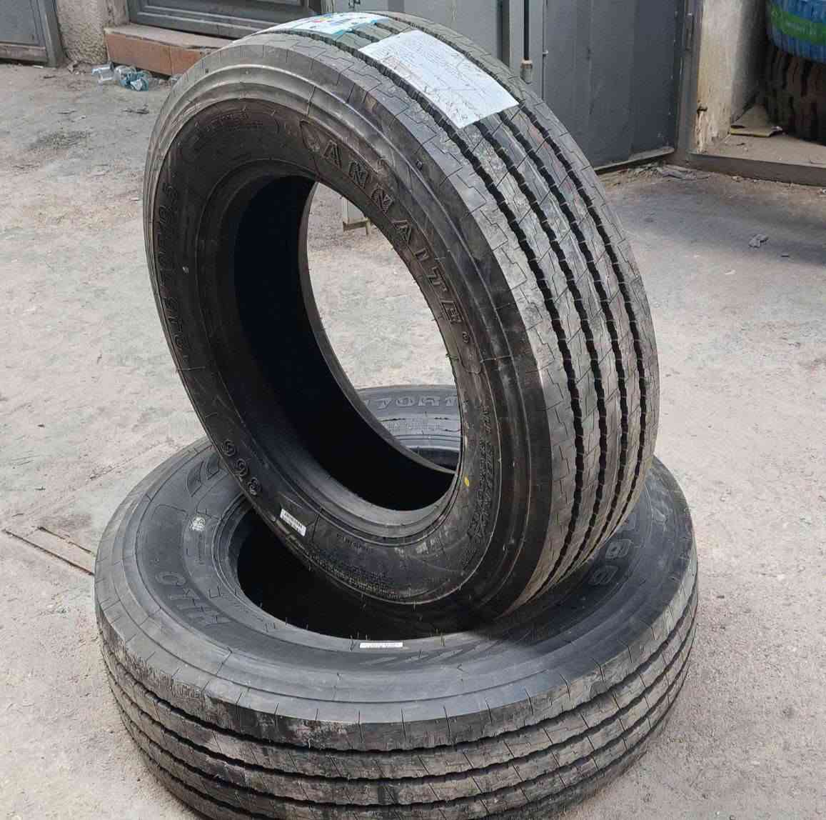 اتيكو

نص مكتوب في الصور:
- ANNAITE DRIVE THE DIFFERENCE صنع في الصين MADE IN CHINA متوفر إطار : ANNAITE القياس 245/70/19.5 النقشة 366 عدد الطبقات 18 قاط بلد المنتج الصين سنة الإنتاج 2026 النوع انايت اداء قوي .. لرحلات أطول ACTROS مرسيدس اتيجو عمر افتراضي طويل استهلاك وقود أقل ثبات ممتاز على الطريق تحمل عالي للأوزان الثقيلة *********** (واتساب) بغداد - الكرادة - طريق معسكر رشيد مجمع مشن للاطارات والبطاريات