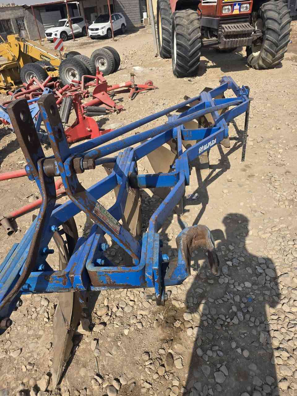 فدان حجم 14 خماسي  البلير  مستخدم  نضيف حيل   جديد  للستفسار تصال  علئ رقم
***********        ***********   

عنوان واسط الزبيديه شارع المعارض
