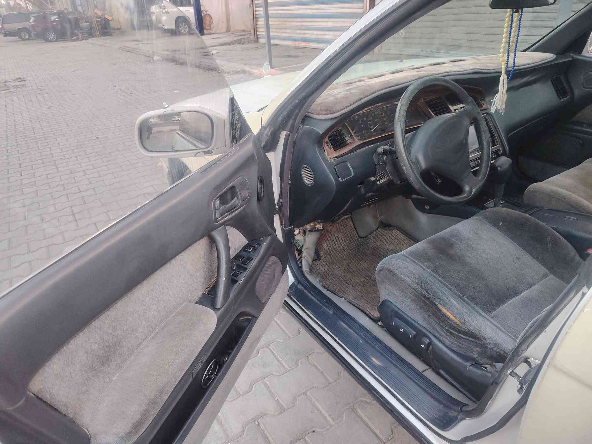 سياره للبيع بطه بها قصه قماره وجنطه سياره جير ومحرك وحداديه وتبريد مقبولات وسنويه 28 السعر 25 ورقه وبيها مجال شويه بيتنا كوفه 17 تموز قرب جامع الاحسان راعيها ما اندله ***********

