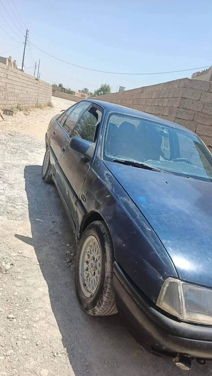 السلام عليكم سياره البيع اوميكه ٢٤رقم صلاح دين بيه دفتر بانزين ***********/***********مكانه الحويجه العباسي قريت عرصه
