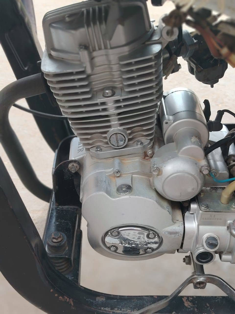 سلام عليكم ستوت وراق مكفول واحد وعشرين سعر ملونين بيه مجال مكان شطره تجي شوف واني بخدم ***********
