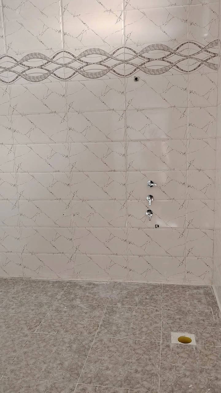 خلفه سيراميك متفرغ

لتواصل ***********
