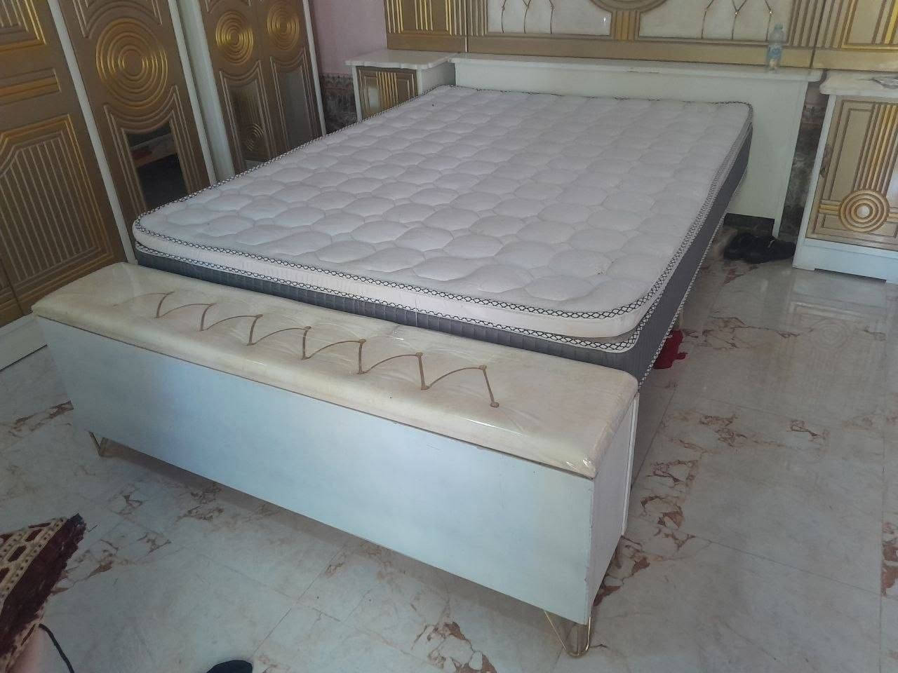 غرفة نوم • نضيف جداً • ٩ قطع