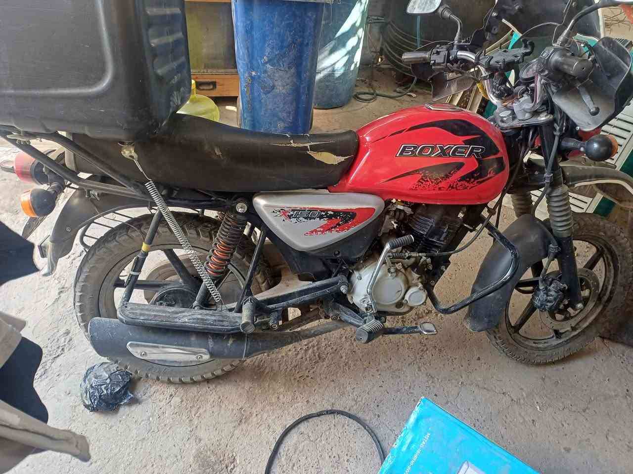 بوكسر موديل 22 سعر 1و 800 وبيهه مجال قليل بغداد ابو دشير ***********
