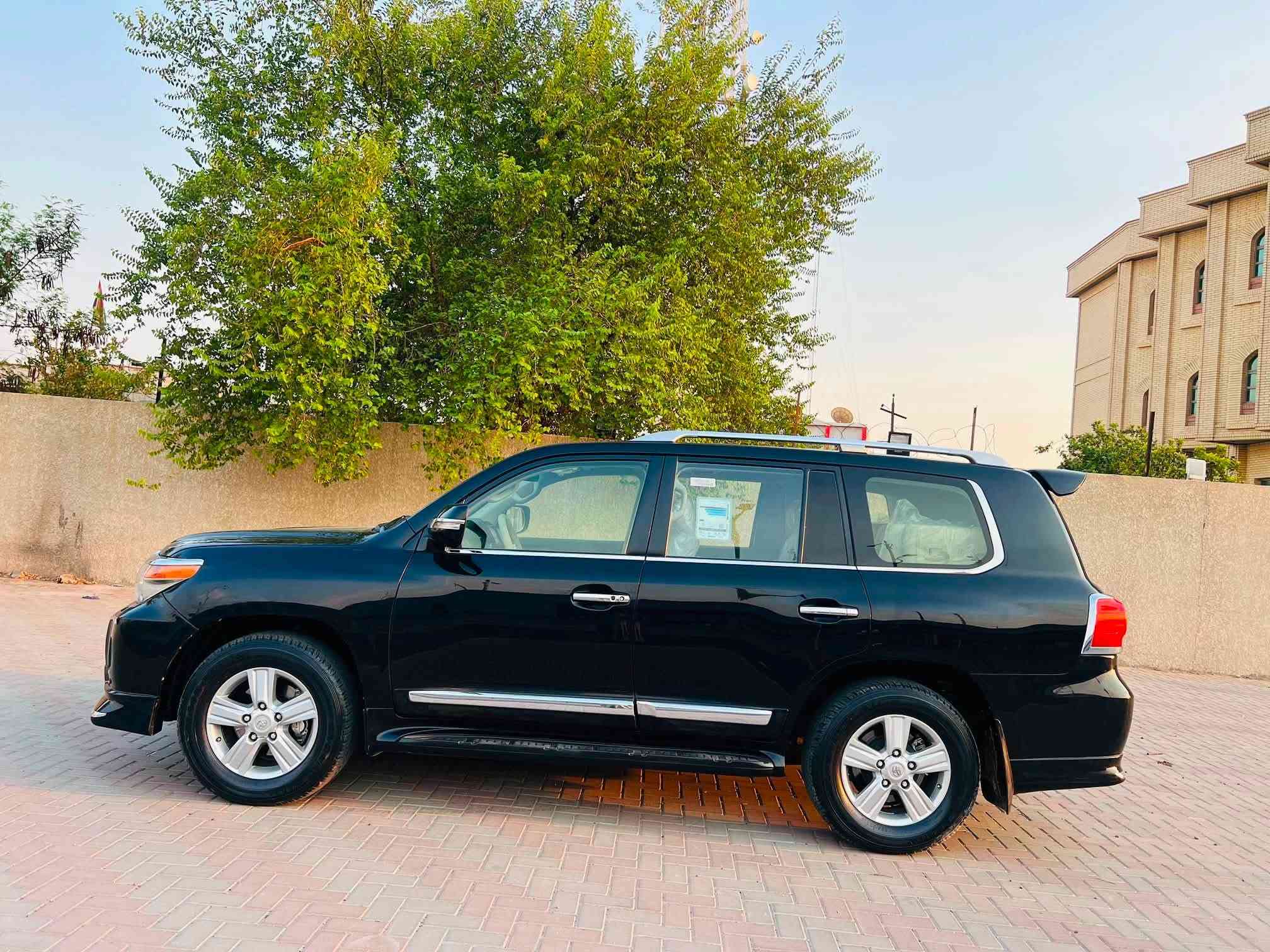 سعر مناسب جدآ 330$ وبيه مجال !!
 
لاندكروز  2013   ساز GXR

فول مواصفات 1/1 
1- فتحة 
2- بصمة 
3- محرك وكير كفالة 
4- حساس خلفي وامامي 
5- ثلاجة 
6- كراسي كهرباء 
7- تحكم ستيرني جهتين 
8- شاشات عرض 
9-كامرات خلفي وامامي 
10- 8  ايرباك 
11-دفع رباعي 
12- رقم اربيل دولي 
حجم المحرك:  6 سلندر ✅ 
معروفة موصفات الساز  فول 
ملاحظة / السيارة  مكفولة كفالة عامه 
جديدة بمعنى الكلمه حدادية تبريد ثلج 🧊 

السعر  (330$)

مكان تكريت.  ***********
