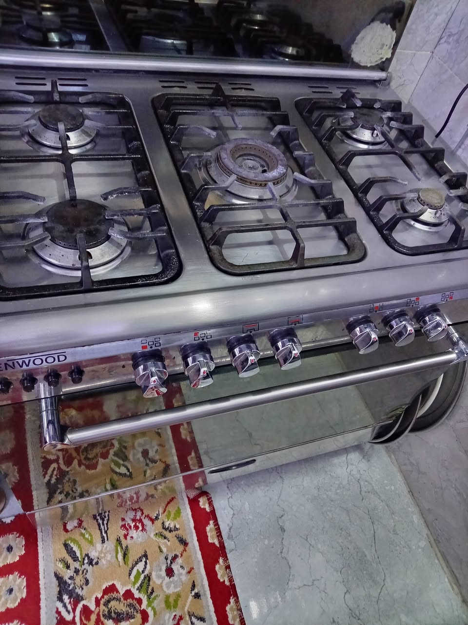 طباخ نظيف للبيع مابي اي عطل كامل على اتصال واستفسار الرقم ***********
