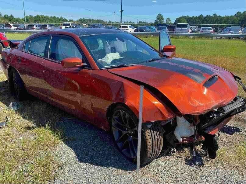 السلام عليكم 
دوج تشارجر دايتونا 2021
محرك 5700 V8
ماشية 46 الف 
السياره حادثها بالمنشور موجود 
باسمي هزه بعدها ممنتهيه يعني كبل تحول

السياره كشنات تدفئة تبريد الخلفيه تدفئة 
بيها سوبر تراك باك 
حلوه السياره 
عارضها ب185 وبيها للشراي 
رقمي ***********
