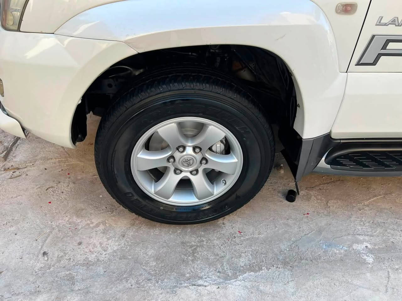 سلام عليكم البيع الندكروز برادو كويتي vx
2009فول موصفات 1/1دبل تانكي سبير تعليك 

جكات خلفيه فتحه سقف ام بوصله بل دشبول 

السياره  xv اعله فه بل برادو مري شفط كشن 

حار بارد تكم ستيرن محرك 4000ما مفتوح على 

وضع الشركه السياره بشرط بعدها جديده ماشيه

100الف شرط الفحص على ايدي من 2010

فور ويل دفع رباعي شغال السياره جديده ومال 

جناي رقم بغداد الدولي جديد هزه جديده 

تبريد4قطع ثلج 🧊 شاشه كبيره مامره دواره 

تغليف داخل السياره درجه أوله كشنات السياره 

وضع الزيرو سبير منازل العده ما مفتوحه مكان 

السياره بغداد السعر تصل على رقم السياره كفاله 

ضربه صبغ تبديل سياره جديده 

***********
