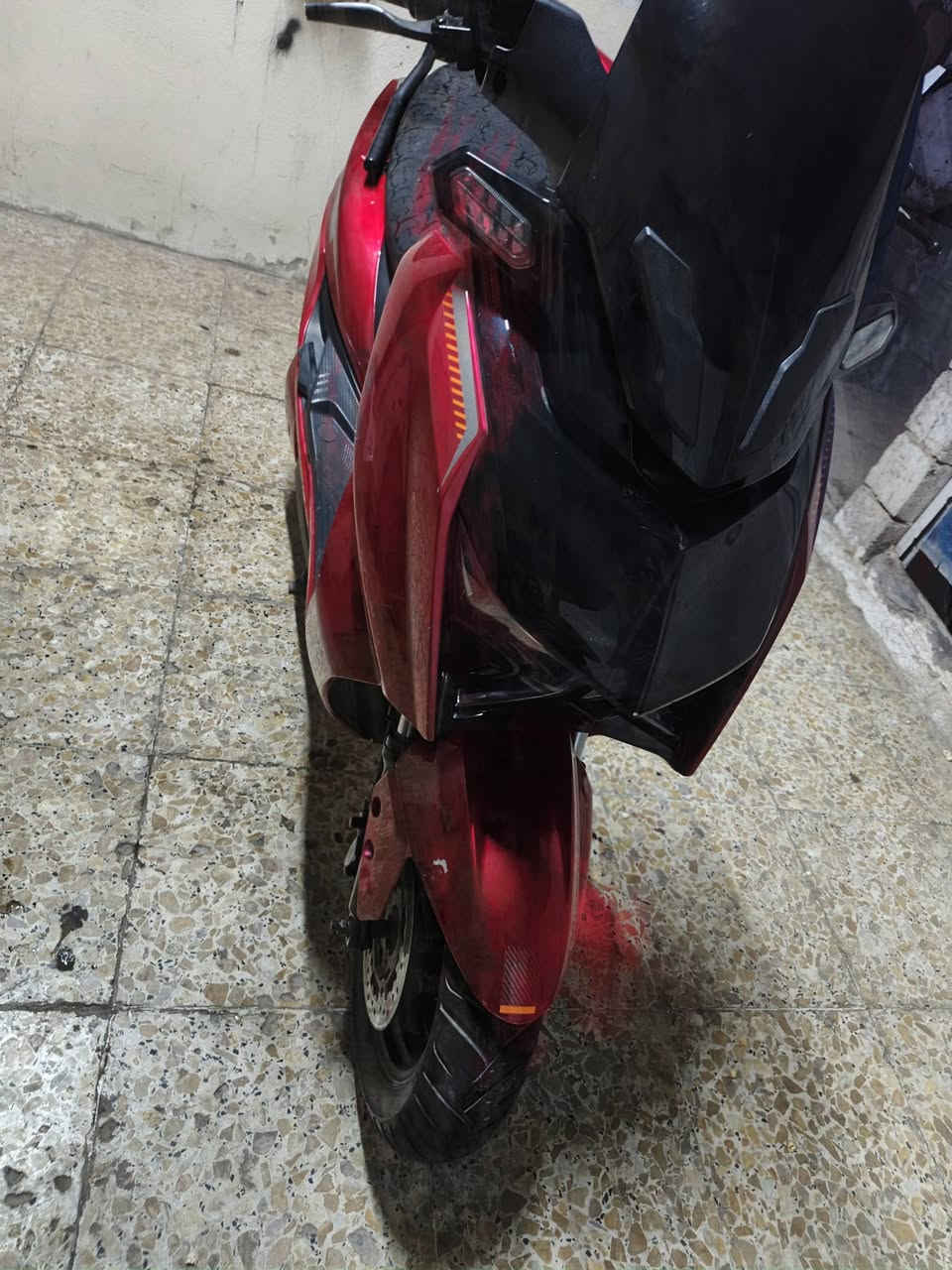 نيئيوم • بطارية كبيرة • ١١٠