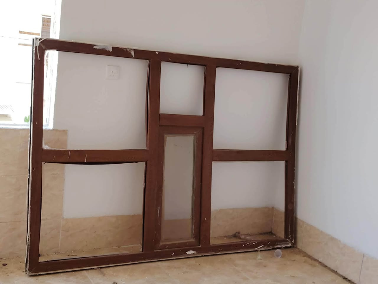 متاح ابواب للبيع و شبابيك
غير متواجد ع فيس للاستفسار اتصل
***********

