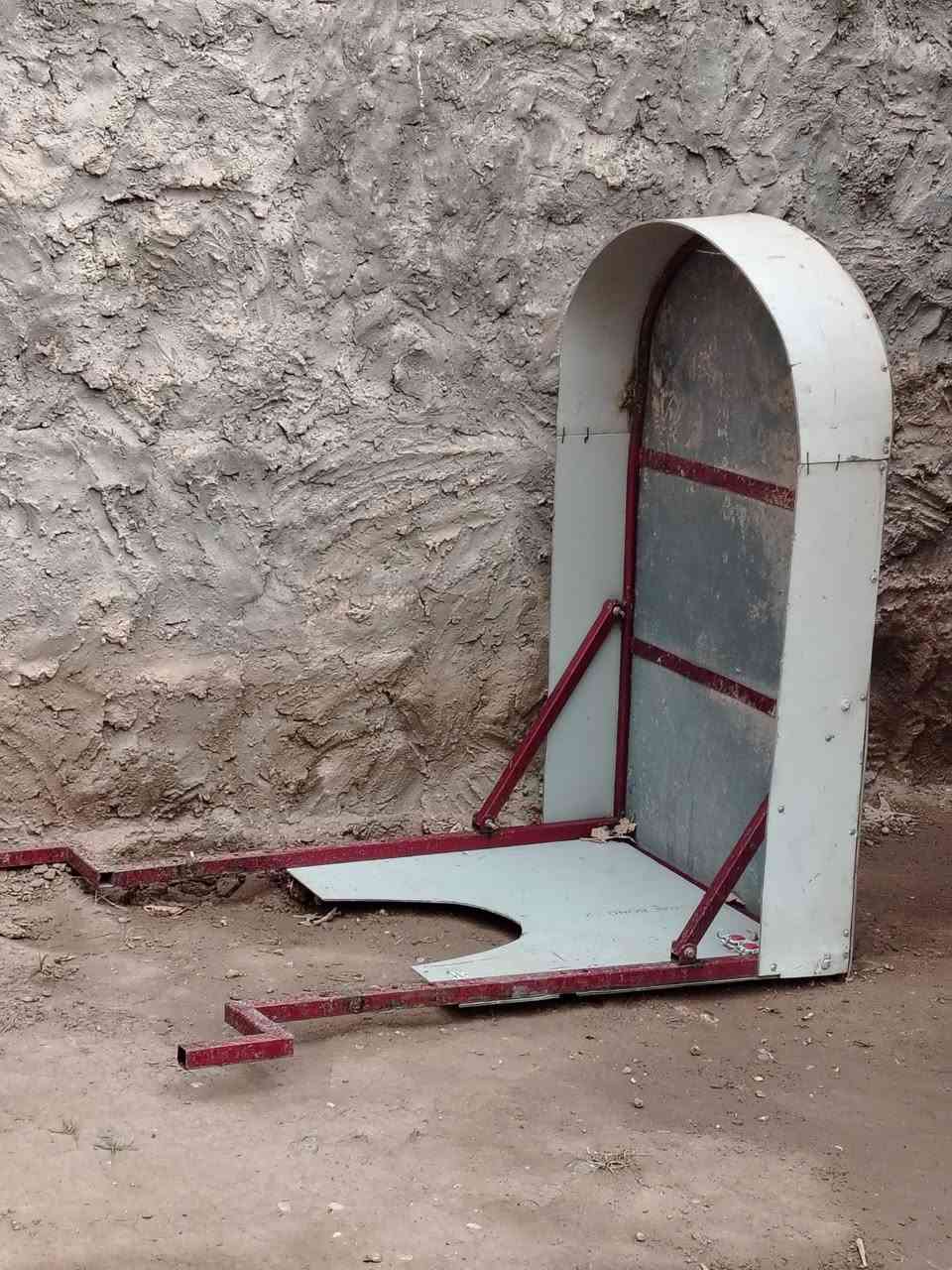 قمريه • للبيع • بها مجال