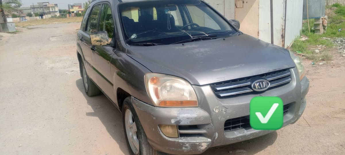 السلام عليكم كيا سبورتج للبيع موديل 2008سياره كفاله عامه وارد امريكي كلين رقم بغداد داخل اسود سياره حلوه مكاني ديالى  ***********السعر اتصال
