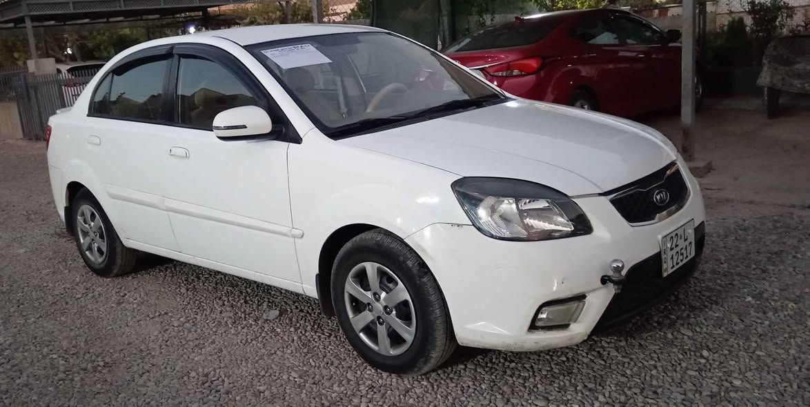 مكلف بالنشر 
🚗 كيا ريو.     2011 
- اللون: أبيض
- 4 تكوات
- محرك.      16 
- جامات كهرباء
- قفل مركزي
- مرايا كهرباء
- كربون بانزين  مامسجلة
    بدون ضرر. بدون صبغ 
    السيارة نظيفة وجاهزة
     مال بيت 
- سعرها $.  91.       ورقه  بيها مجال كلش بصيط خابر وتدلل
مكان السيارة موصل حي التأميم قرب محطة التأميم
***********      كورك
***********      اسيا     واتساب أربيل, العراق
