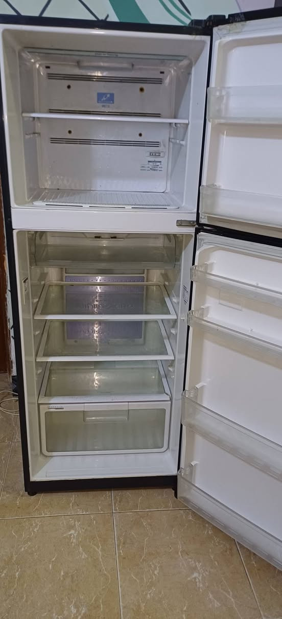 غراض مستعملة للبيع نضيفات
العنوان الخالديه شارع 20 قرب مدرسة المجد
للاستفسار 
***********
***********
