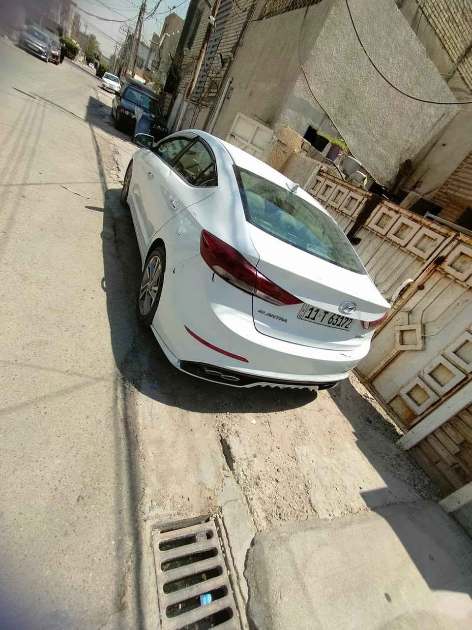السلام عليكم النترا ٢٠١٧ بصمه كشنات جلد كاميرا اشاير بالمري سياره فول عدا الفتحه وارد امريكي منظومه تبريد اليوم شديتهة صدر جديد محرك كير خير من الله والكير اي تي السياره بيهة تكشير بكم مكان حاطله فابيو
السياره باب السايق بيهة طخة مصلحة مصبوغه على كد الضربه وصفحة السايق مرشوشه كلير توحيد اللون
 ابيع سعر صفره ١٠٥ وبيها مجال للشراي
سنويه اصدار جديد السياره لا لغود ولا شواصي ضربتهة بالنص واضحة بالصوره
ماشيه ٨١ حقيقي 
***********
