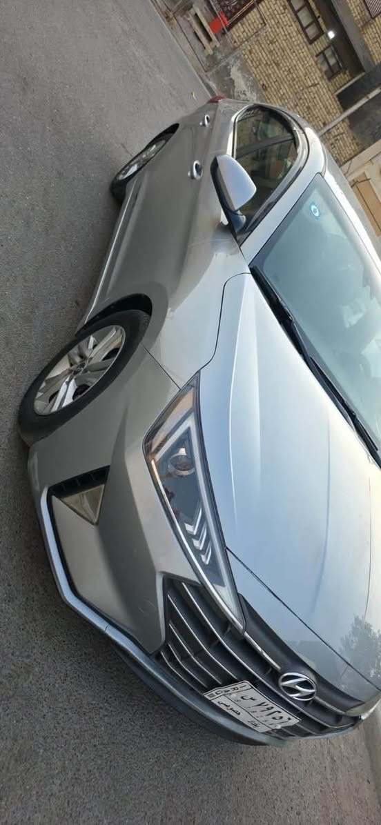 سلام عليكم النترا ٢٠٢٠  مكينه ٢٠٠٠ دوش كير ايتي المرغوب حادثها جاملغ امامي مال امريكا مبدل بدون دواخل وبالعراق صار بيها صبغات اثر شخوط نص باب  وباب خلفي صار صبغات بسيطه اثر شخوط خباثه  جاهزه السياره كير ومكينه كفاله صدر جديد تخم تاير تبريد ثلج  بالعافيه عالياخذها 
السعر 113 بيها مجال اخوان مستعجله عالبيع
مكاني سيديه 
***********
