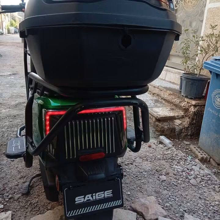 السلام عليكم من رخصة الادمن إعادة نشر بسبب الوعود الكاذبة دراجة شحن SAIGE بلون مميز 🌿 الدراجة بعده وكالة جديده أي نقص مابيه يعني وكالة بمعنى الكلمة بلعافية عل ياخذه الدراجة بطاريات خير من الله عقل وملف شركة بلادي ملف 2000 لايت عالي ناصي لدات اشاير لدات دواسات خلفية بك لايت سحب مميز نشرة جوه الدوسه مسطرة سعرها  650 والله شاهد لو ما محتاج ما ابيع بهل سعر مكان الدراجة بغداد كريعات الاستفسار *********** مو دائما متواجد واتساب
