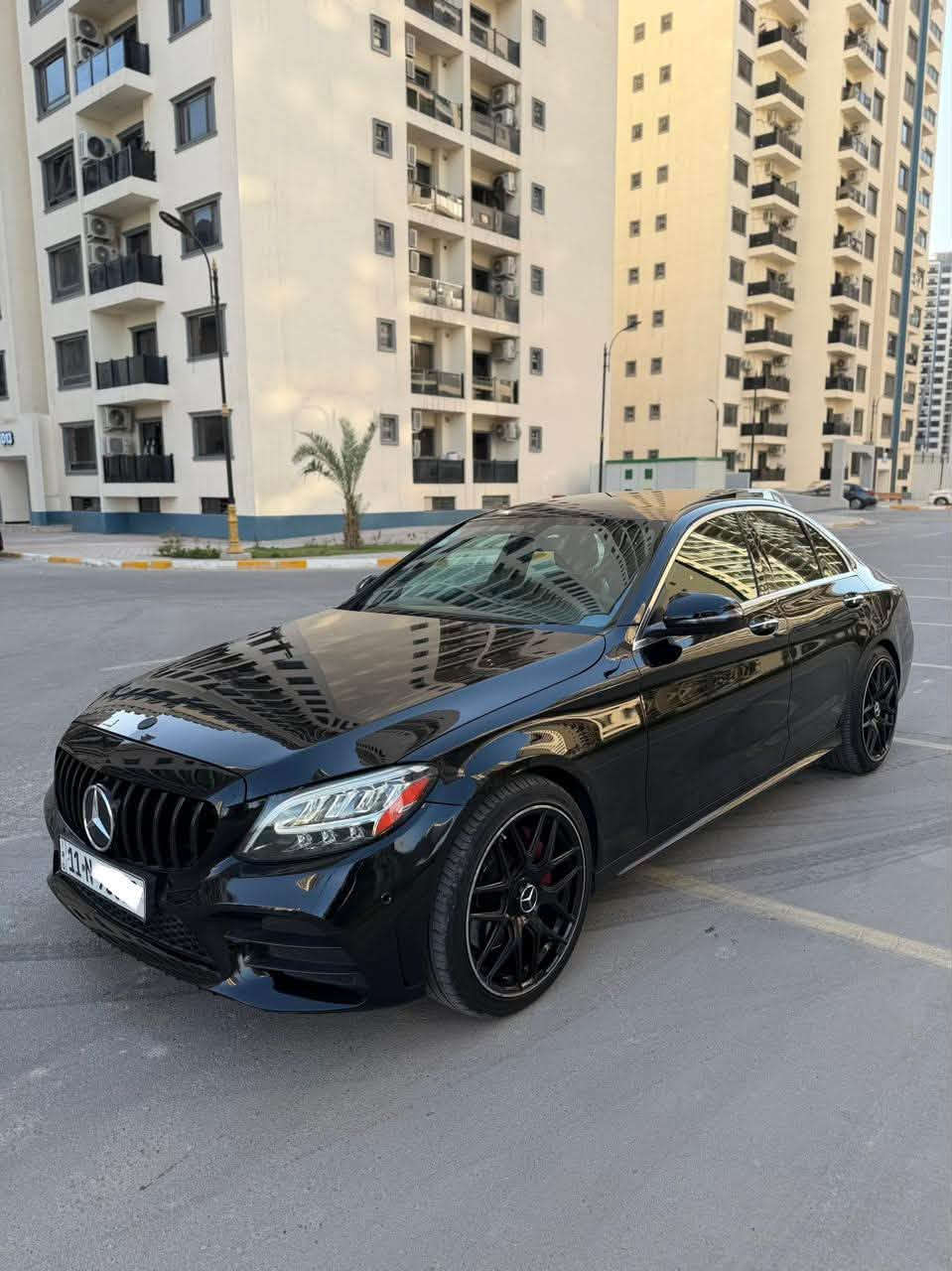 بيع مستعجل جوا سوك 195 ورقه 
مرسيدس C300 AMG  اصل 2019 فووول 
بانوراما كامله كواسي مومري ستيرن كهرباء شاشه كبيره مطعمه ابانوس فول للأخير 
ماشيه 80 الف حادثها خلفي جدا خفيف صورته موجوده
 بدون شواصي بدون لغود (( بدون ايرباك )) 
مكاني بوابه العراق المنصور 
رقمها بغداد باسمي 
*********** محمد

