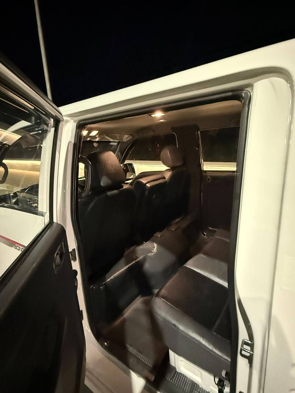 كيا للبيع
كيا دبل قماره مسكر موديل 2022 على وضع الشركه
رقم انبار تحويل مباشر 
ماشيه 60 الف

كفاله عامه من الدعاميه للدعاميه

السعر 19.500 $ بيها مجال شوي

***********

