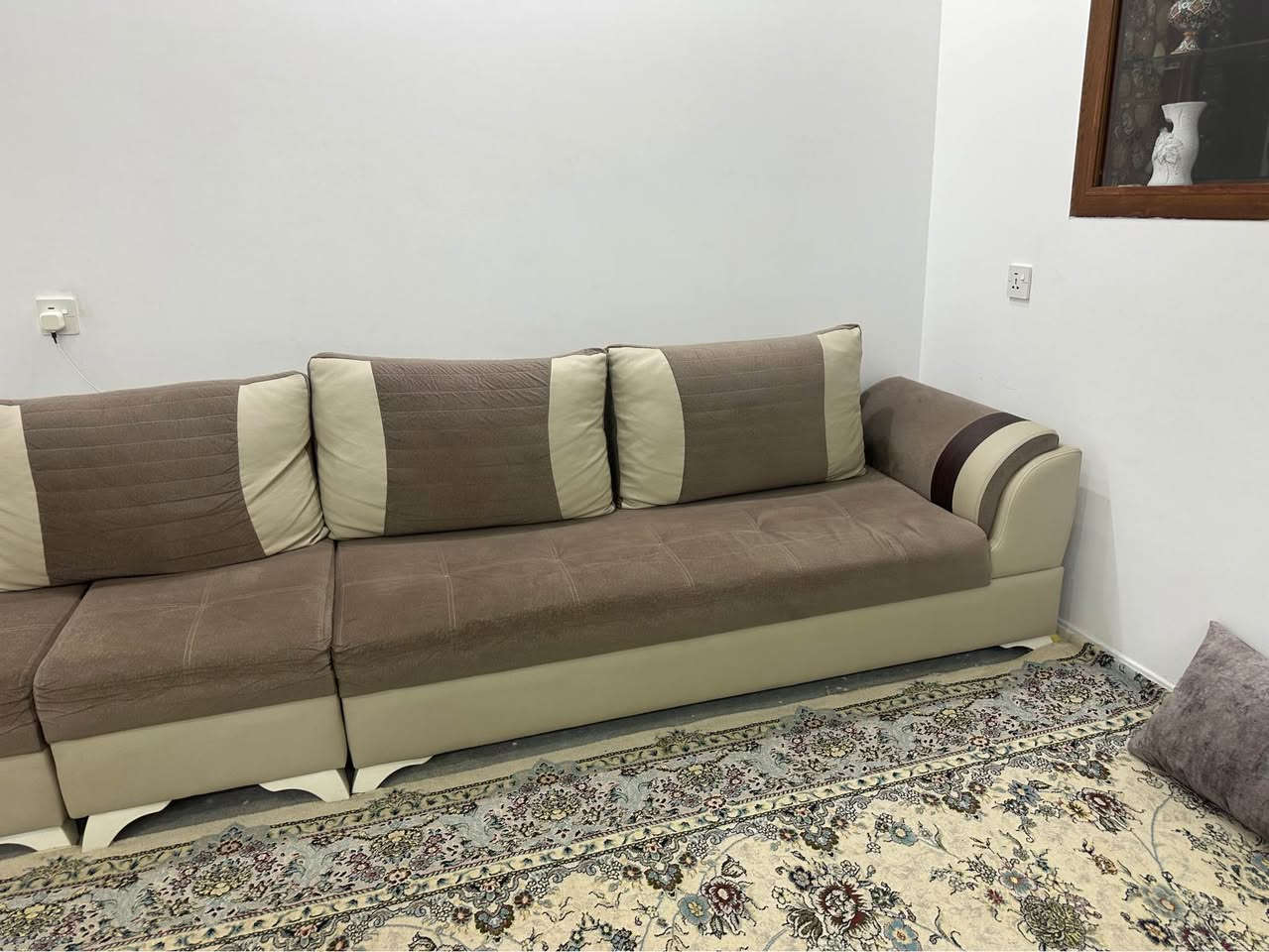 كنبة L • نظيفة • بشدار