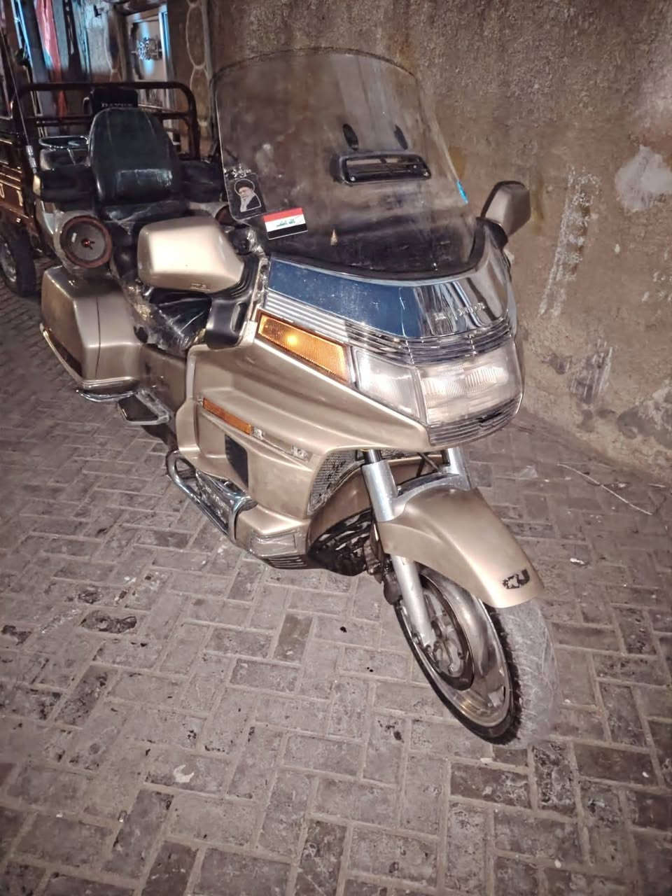 كولدن • موديل ٩٠ • ترايك
