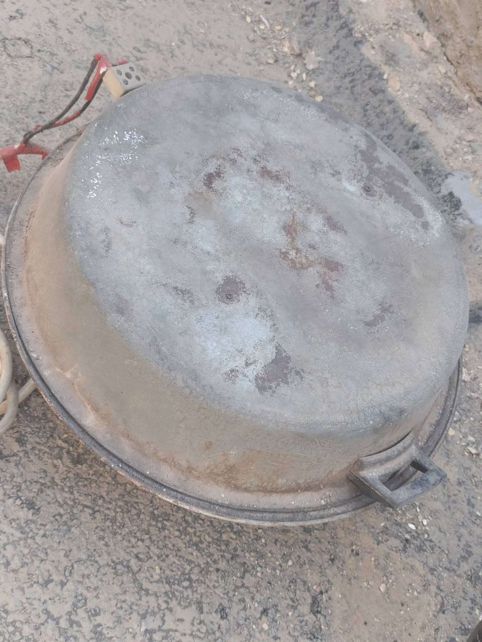 تنور كهربائي شغال للبيع للاستفسار واتساب: ***********
