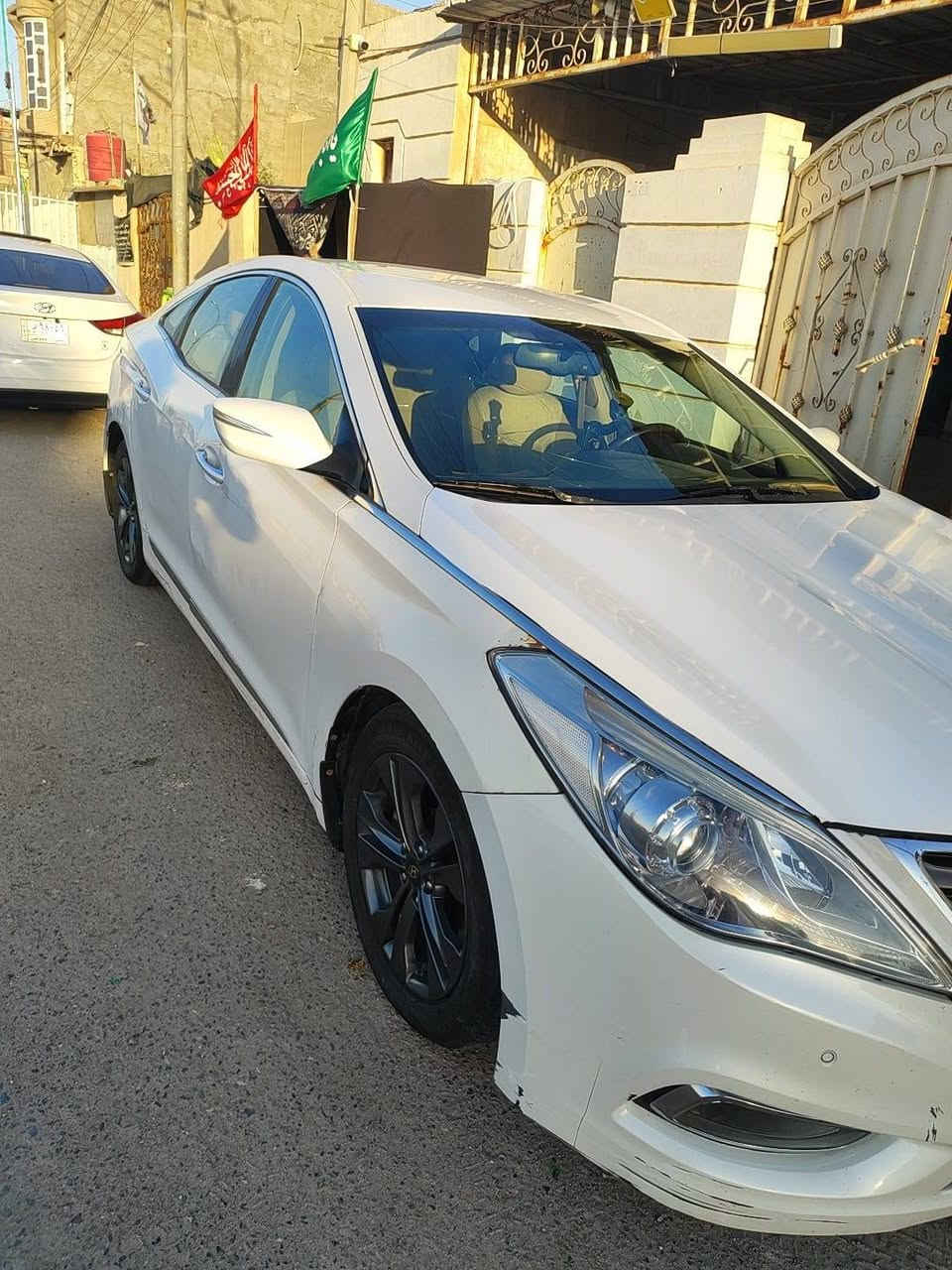 السلام عليكم ازيرا 2015 
السياره نص فول
مكينه مجفته  وتبريد شغال كلشي شغال 
وبيها مبدل بنيد وباقي شوف العين 
السعر 97
 مكاني بصره 
الرقم؛: ***********
