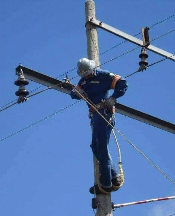 #الـسلام عليكم نصب وتسليك كافة شبكة_الكهرباء .💡.قلع الاعمده القديمـة.. نصب_محولات👷..  نحن جاهزون لكافة اعمال الكهرباء..اي ستفسار خاص أو واتساب أو  اتصال☎️ ***********
