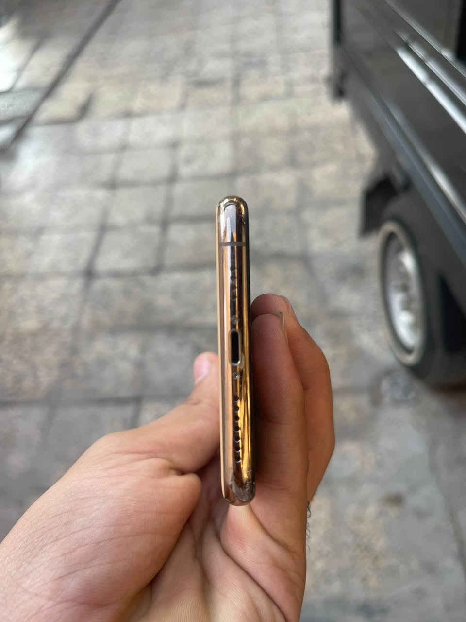 ايفون 11برو ماكس البيع ذاكره 256بطاريه 73 ما مبدل اي قطعه بل جهاز شاشه يحتاجله تبديل والسماعه الفوك عطلانه  موقع بغداد مدينه الصدر ***********السعر180بيه مجال قليل
