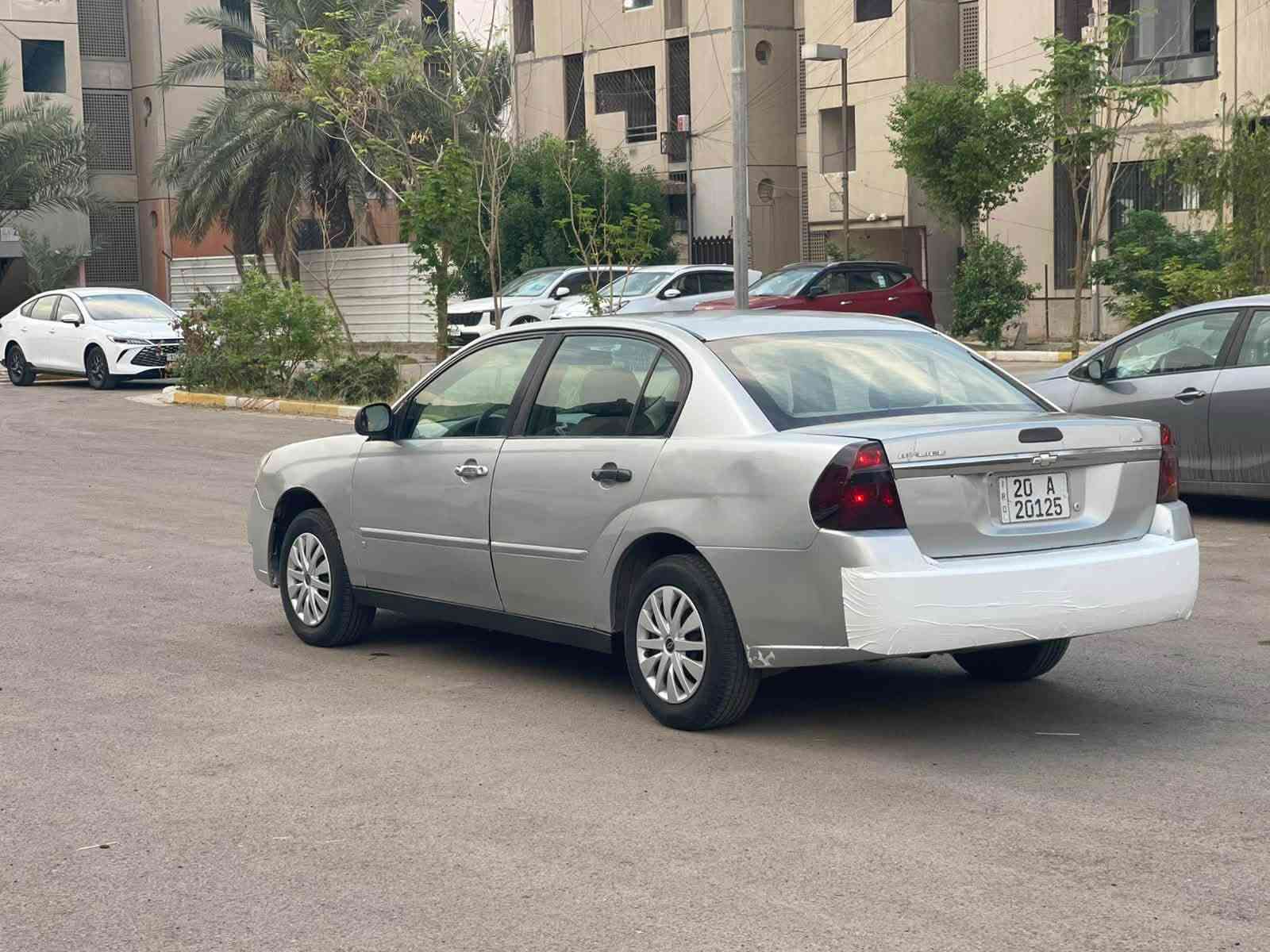 السلام عليكم
للبيع شوفرليت ماليبو موديل ٢٠٠٧ 
رقم ديالى دولي رقم وهزة وسنوية جدد لل ٢٠٣١
محرك ٤ سلندر حجم ٢٤٠٠ 
وارد امريكي حادثهه جاملغ امامي ايمن وصبغ حزام للجمالية
 بدون دواخل 
كير محرك مكفولات حدادية جيدة 
السيارة جاهزة شاشة وكامرة وباتري جديد وتخم تاير جدد 
السعر ٤٨ ورقة نهايتهه قفل مكانهه بغداد ضباط حي الجهاد
