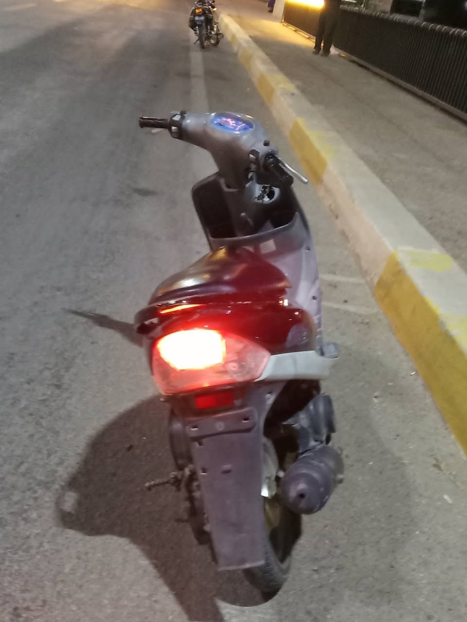 يابه سلام عليكم ماكس قجمه للبيع  او مراوس اشعندك نزل حسب قناعه دراجه رمبه دراجه ملوحه  فول كفرات كله ختم دراجه بس باقي أشد لايت الامامي اليوم أشده إنشاءالله اخوان دراجه اي عيب مابيه مابيه نقص تجي اتشوفه وتفحص اي عيب تحركه دراجه والله خير من الله رقم موجود اتصال او واتساب *********** مع تحياتي لكم
