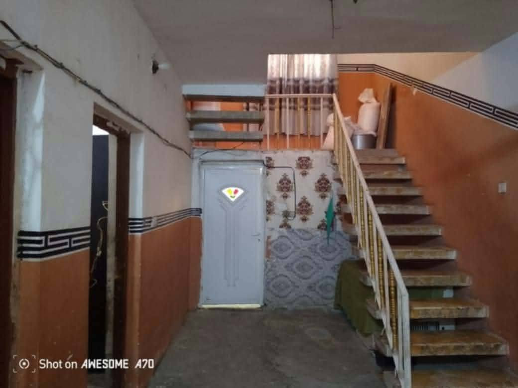 بسبب الوعود الكاذبة بيت للبيع مساحة 450 متر سند 25 السعر 100عنوان فلكة سلمان باك مقابيل معمل ثلج العساف بل فلكه البيع مستعجل السعر 100 بدون عمولة اتصل على رقم صاحب البيت ***********

نص مكتوب في الصور:
- Shot on AWESOME A70