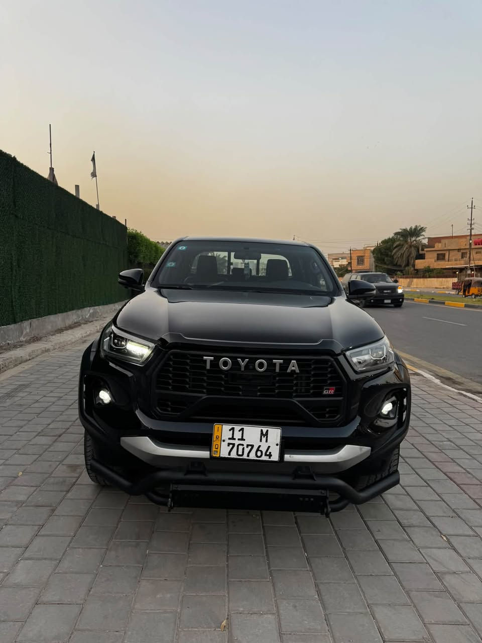 هايلوكس GR • ٢٠٢٤ • رقم بغداد