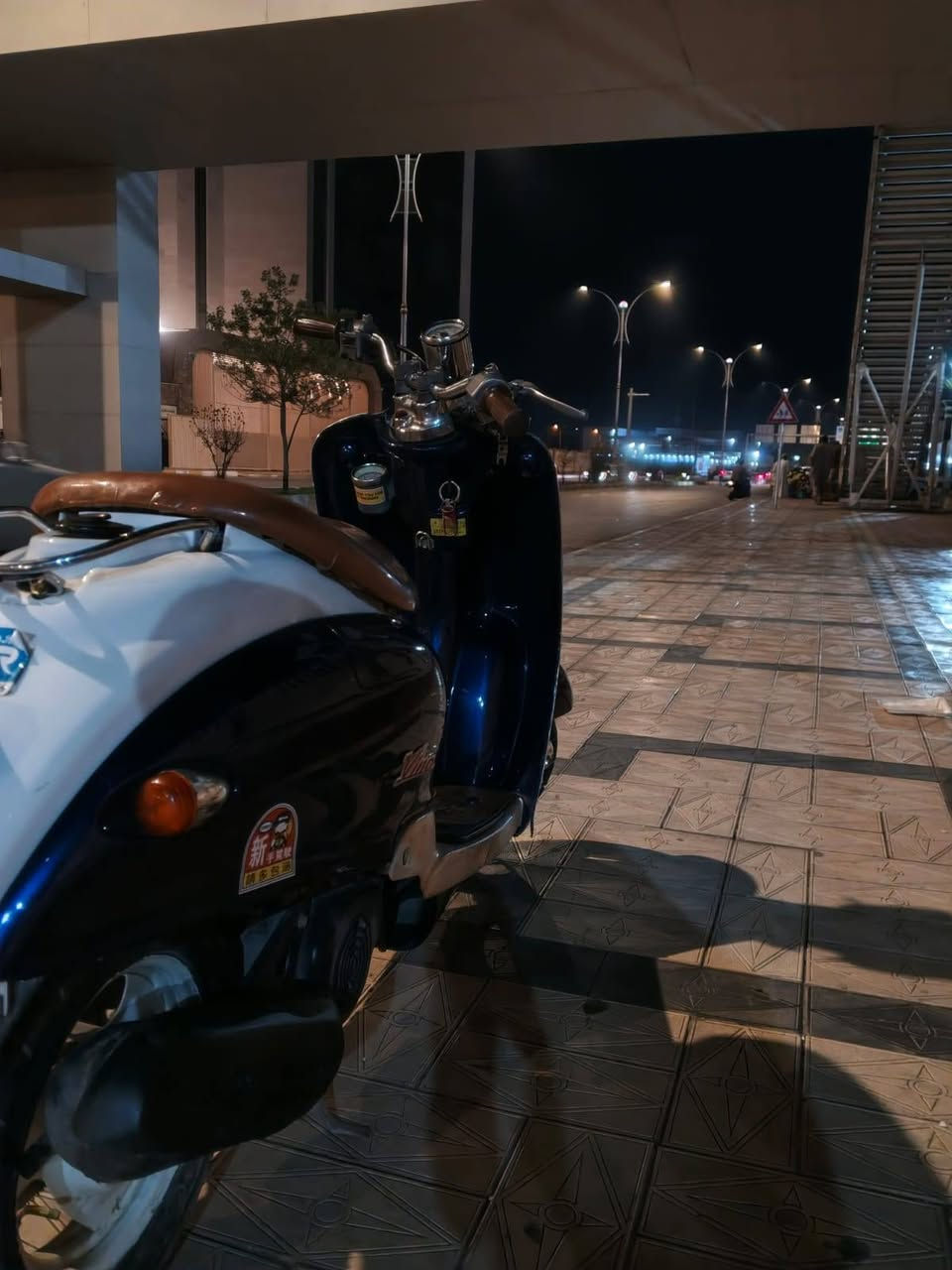لسلام عليكم دراجه مصريه ما مفتوح بيها برغي كفرات اصليه صالنصه اصليه كلشي بيها اصلي بس ادراجه ما بيها باتري والموجود بلسوك كله تجاري تعال وافحص الشلعه تشك الكاع تعال وشوف السعر 500 وبيها مجال مكان الناصريه مركز  رقمي ***********
