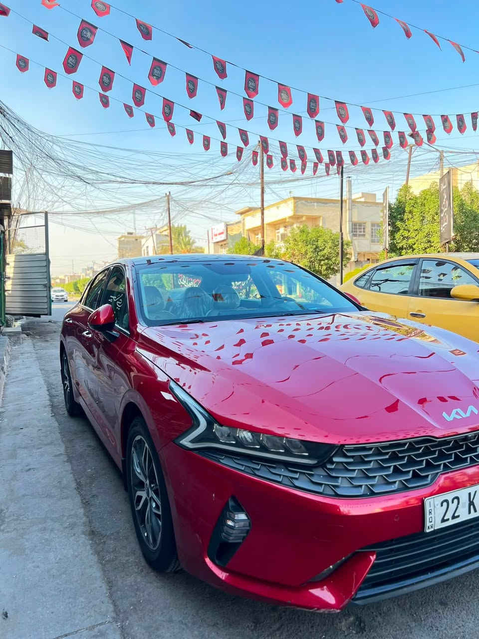 كيا k5 خليجي
موديل : 2023 رقم اربيل 
مكينة :  2500 ماشية  92 الف
فول مواصفات شركة نيم ضمان 5 سنوات
بانوراما - تبريد قطعتين - داتا شو عرض بالجامة
كشنات تدفئة وتبريد - كامرا دوارة + 5 كامرات
اشاير مري - كشن كهرباء ميموري - كشنات جلد
انارة لد زينون - تشغيل عن بعد - دخول بصمة ابواب ذكي
مري كهرباء (شفط) + قلاب - كشاف ضباب 
أنظمة قيادة (eco, smart, comfort , sport)
بريك كهربائي + أوتو هولد - تحكم استيرن + تثبيت سرعة
السيارة كفالة فقط الدعامية الامامية صبغ 
+3 رصعات بقية السيارة كفالة 
السعر 185 وبي مجال 
مكان السيارة بغداد حي العامل قرب المصرف
رقم الهاتف ***********
