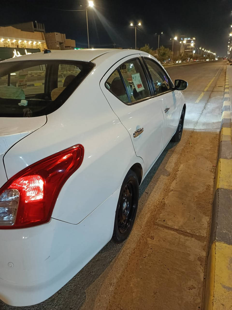 سلام عليكم 
نيسان صني 
موديل 24
السيارة كفاله 
من الصبغ 
ول تبديل 
فقط بيها 
بارد قليل 
كير مكينه 
تبريد قطعتين 
حداديه كله 
مكفول رقم اربيل 
وكله تحويل جاهز 
السعر 108 بيه مجال 
السيارة بل نجف 
***********

