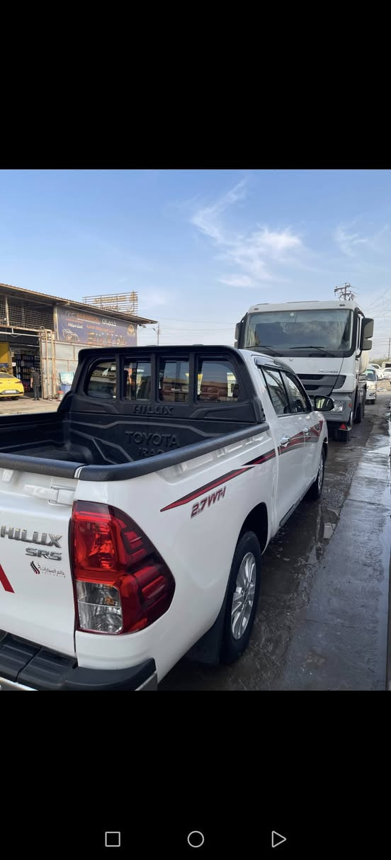 هايلوكس • ٢٠٢٥ • بسمي