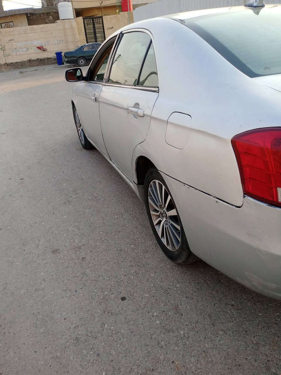السلام عليكم سياره ام اكراند  C8الجم الكبير تبريد شغال راعيهه في البصره موجود رقم المثنى سنويه ل 2029السايره تحتاج حداده السعر 35وبيهه مجال بسيط او مراوس بسياره حسب القناعه رقم المبايل ***********
