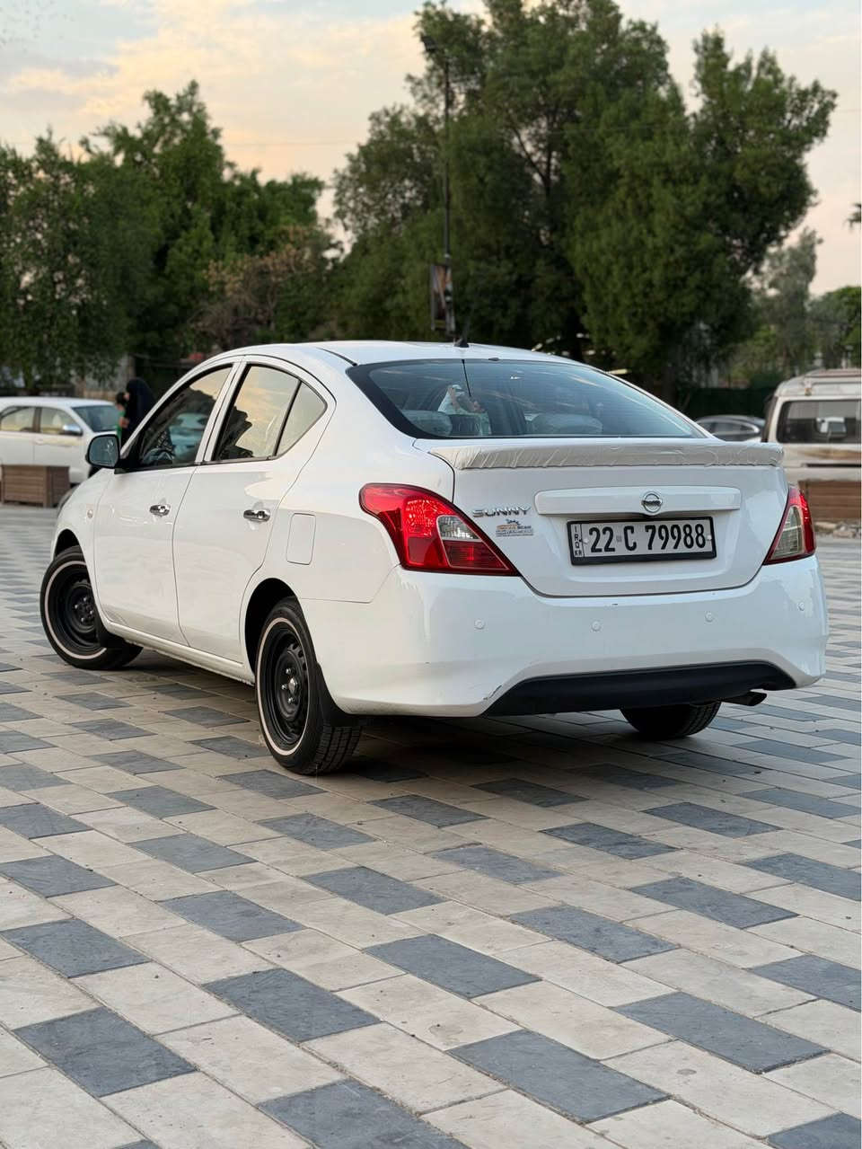 نيسان سني مديل 2022 -  هندية بليته زركه أصلية بحالة ممتازة للبيع
​المحرك: 1500 CC (بحالة الوكالة، محرك جديد ونشط جداً). كير مكينة مكفولات 
​السيارة مكفولة وجديدة جداً، بعدها بخيرها تحكمات ستيرن حساسات خلفية شاشه لكزز كامره خلفيه شادلها كأمره خلفيه تخم تاير جديد اربع سماعات جدد سيارة كل نقص مابيها 
ماشية 55الف
على وضع الشركة مال بيت السيارة باسمي
رقم اربيل هزتهاجديده ​السعر:109وبيها مجال
​السيارة نظيفة جداً ومناسبة للي يدور سيارة عمل واقتصادية وما تحتاج أي مصروف.
مكان بغداد العطيفية
قرب صاج البديع لاستفسار 
*********** بغداد, العراق
