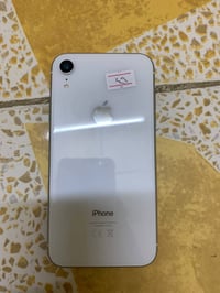 آيفون XR • متوقف • سيم كارت