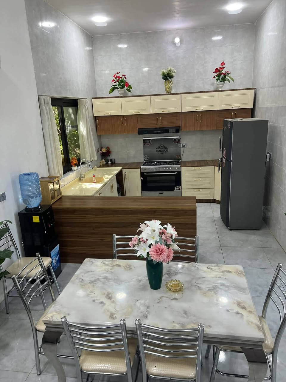 🏡🌳—مزرعة الظِلال العائلية—🌳🏡
المزرعة للاعداد القليلة
موثقة بتطبيق اجرلي✔️
عيش اجواء الريف في مزرعتنا 🍁🍂
-فيلا متكاملة🏡 مطلة على المزرعة مكونة من صالة  ومطبخ حار بارد وصحيات وغرفتين نوم
-حديقة كبيرة 🏞️🪴
-بستان واسع من اشجار المشمش🌳 والنارنج🌲يحيط بالمزرعة
-مسبح كبير 6*11🏊‍♂️ عمق تدريجي من135 الى 210 في حال الملئ بالكامل ويمكن خفض المستوى 
-كراج داخلي 4 سيارات
-ادواة للشواء ومكان شوي ⛺️🔥
-جلسات خارجية
-انترنت مجاني مفتوح 🛜
-بليارد 🥢🎱- منضدة 🏓- وترامبولين -  ومراجيح 
العنوان:بغداد-التاجي . تبعد 15 دقيقة ع الكاظمية
للحجز والاستفسار:*********** وات ساب
