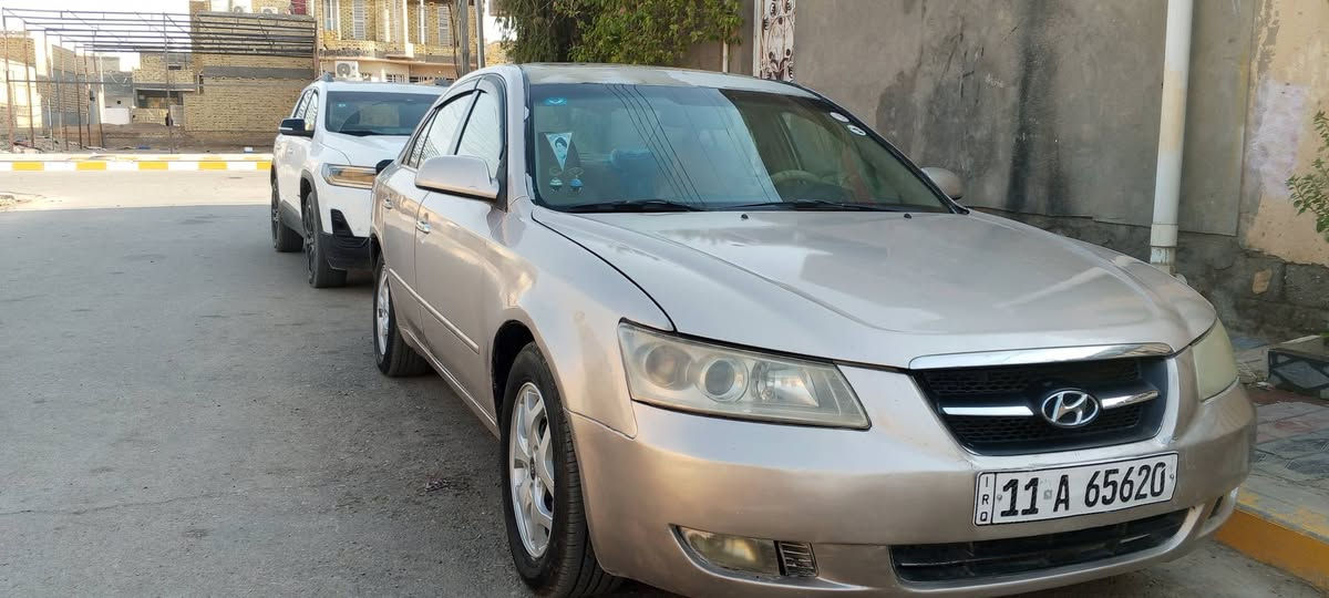 سياره سوناتا موديل ٢٠٠٦
سياره فول مواصفات بناراما وتحكمات ستيرن
تبريد تدفئه شغاله + تدفئه كشنات 
سياره حداديه تخم تاير جديد 
محرك 6 سلندر مكفول 
سياره ضربته خلفيه بل صندوق + وارد امريكي 
رقم بغداد تحويل ثاني يوم 
📍العنوان ذي قار قضاء النصر 
الاستفسار الاتصال على رقم *********** _***********
