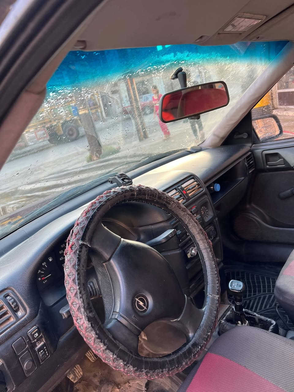 فيكترا • محرك ١٦ • ضرر السقف