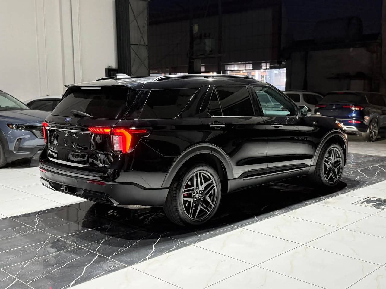 Ford Explorer ST line 2025
‎العداد : 13 الف مايل
‎محرك ٤ سلندر ٢٣٠٠ توربو ٣٠٠ قوة حصان
ظرر: سيارة بدون صبغ بس سندوق بي تعديل بارد PDR 
‎بجم و خلفي کبس بشرط
كافة ارباگات سليم✅
‎1/1. اعلی مواصفات
1FMUK8KH0SGA46222

‎بانوراما
فور ويل4*4
‎٤کامیرا 360
‎شاشە کبیر 
‎٧ راکب 
‎کیج ديجيتال
‎وایرلیس جارج 
‎بصمة تشغيل
‎حساسات امامية+خلفية
‎بصمة ابواب
‎شغال Remot start
‎صندوق شفط كهربائي
‎رادار امامي (تحديد مسار)
‎رادار جانبي (نقاط عمياء)
‎رادار خلفي (التحذير من الاصطدام)
‎شفتات استيرن
‎استيرن تدفئة
‎كشنات جلد و شامو vip
 كشنات تدفئة+ تبريد +مساج‎
‎هاند بريك بصمة
‎مانع انزلاق

‎‏‎ مکان سیارة اربیل 
‎‏‎سیارة بدون رقم تترقم شمالي 
‎‏‎‏‎للاتصال والاستفسار
‎اسیاسیل ***********☎️
‎☎️کورك ***********
