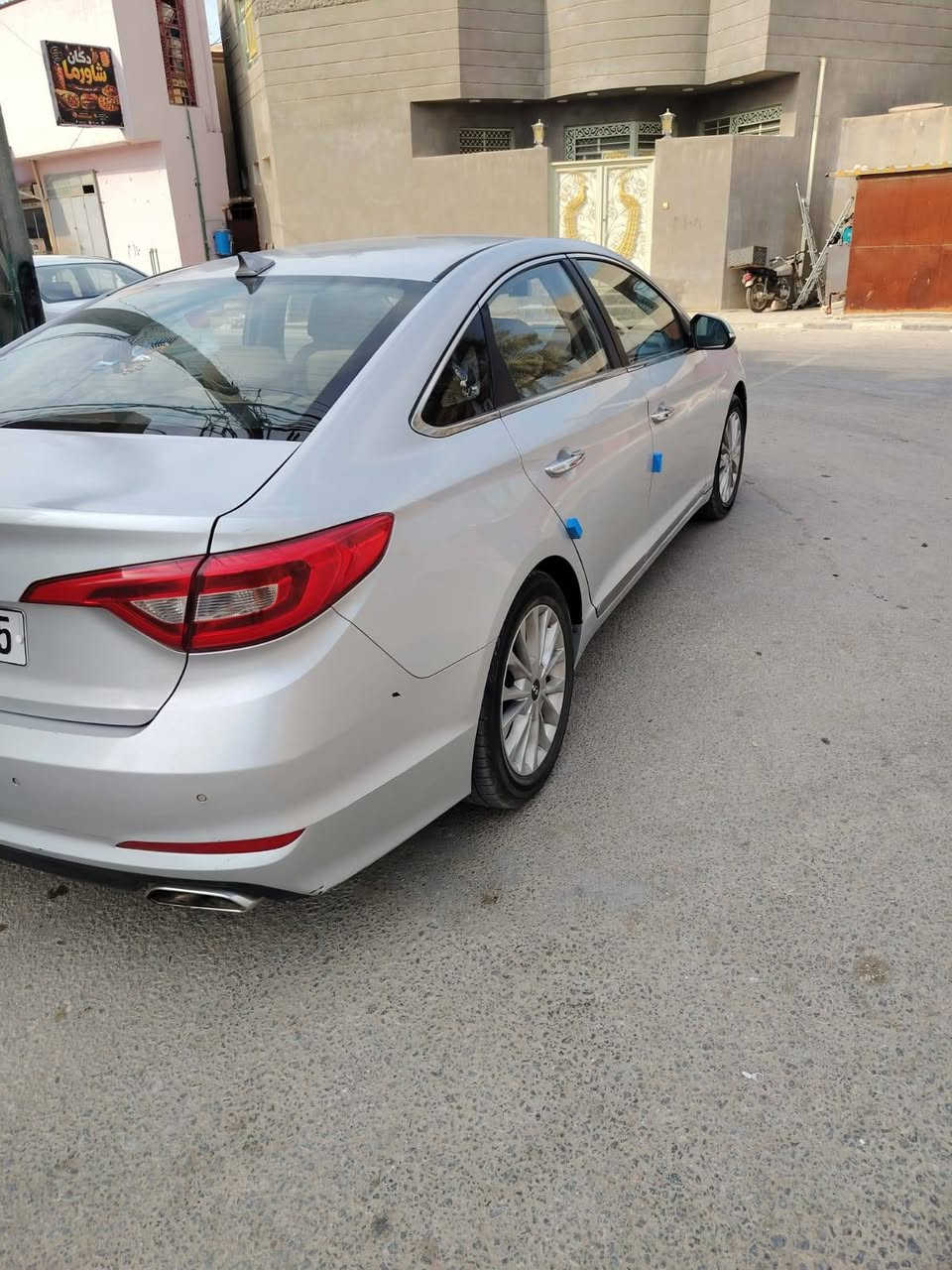 سوناتا 2018 وارد كوري خط واحد اصل بنزين بيها بس باردين وتعديل بدون قطره صبغ والباقي كفاله عامه رقم بغداد دولي اوتوماتيك فول عده الفتحه  محرك 2400 GDi السعر 115 الاستفسار اتصل بل رقم *********** واتساب مكان سياره نجف
