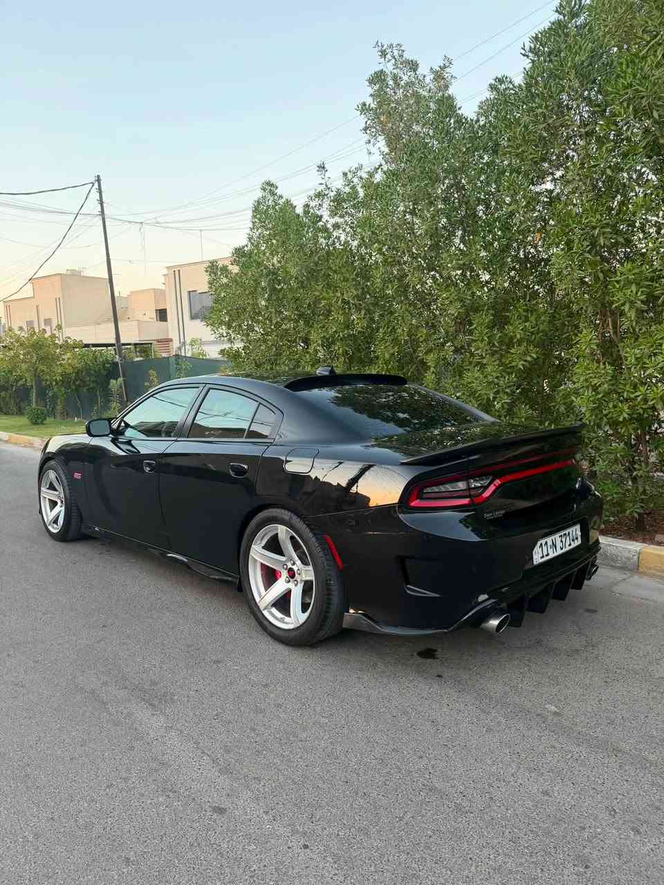 سلام عليكم
جارجر 2022 SRT للبيع 

مواصفات 

فول عدى الفتحه 

حادث 2 صبغ 1 كلير من امريكا 

ستوك بلادي بدون تزويدات على وضع الشركه حته حجر موجود 

رقم بغداد بسمي 

شرط المكينه كفاله  6400
 

كير كفاله تخم تاير جديد 

ويل نجمه 2 سايز خسفه قويه 

مكان بغداد الكرخ 

السعر 199 بيه مجال بسيط 

الاستفسار ***********
