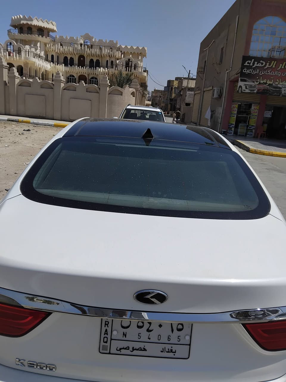 سيارة نوع كيا كوريس موديل 2016 فول مواصفات محرك V6 3800 كشنات جلد كهرباء تدفئة تبريد كشنات تدفئة ستيرن كهرباء ستيرن لايتات متحركة بوب شفط بانوراما بردات وارد أمريكي جنطة كهرباء  مري شفط كامرتين خلفية وكامرة أمامية تخم تاير جديد للاستفسار ***********
